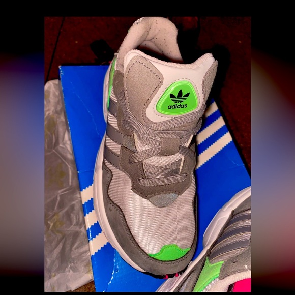 Brand new Adidas size 5.5 women’s 90’s throwback - Picture 1 of 9
